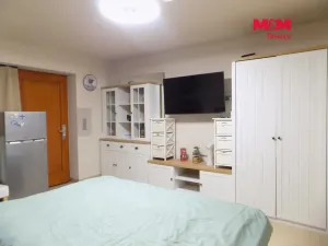 Prodej bytu 1+kk, Králův Dvůr - Počaply, Pod Dálnicí, 24 m2