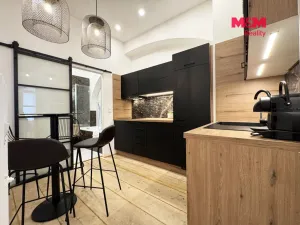 Pronájem bytu 2+1, Karlovy Vary, Tržiště, 51 m2
