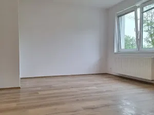 Pronájem bytu 2+kk, Milovice, Armádní, 52 m2
