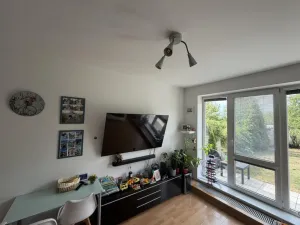Pronájem bytu 2+kk, Praha - Řeporyje, Wiesenthalova, 50 m2