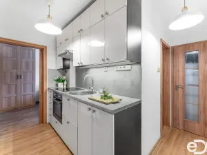 Prodej bytu 3+kk, Praha - Uhříněves, V bytovkách, 50 m2