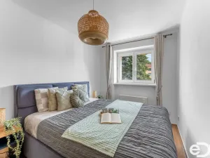 Prodej bytu 3+kk, Praha - Uhříněves, V bytovkách, 50 m2