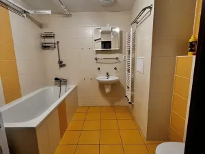 Pronájem bytu 2+kk, Karlovy Vary, Spálená, 64 m2