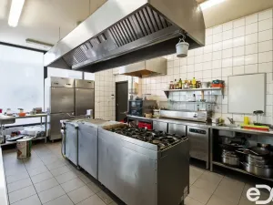 Pronájem restaurace, Liberec, nám. Soukenné, 200 m2