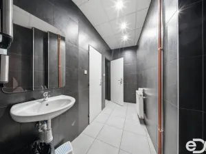 Pronájem restaurace, Liberec, nám. Soukenné, 200 m2