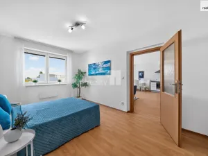 Prodej bytu 2+kk, Jesenice, V Roháči I., 58 m2