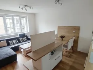 Pronájem bytu 3+kk, Hradec Králové, Bozděchova, 63 m2