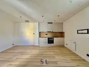 Pronájem bytu 2+kk, Jablonec nad Nisou, Nádražní, 55 m2