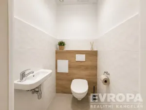Pronájem bytu 2+kk, Plzeň - Újezd, Diamantová, 58 m2