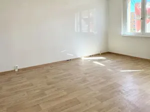 Pronájem bytu 2+1, Chomutov, Zahradní, 51 m2