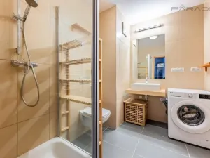 Pronájem bytu 1+kk, Praha - Karlín, Křižíkova, 36 m2