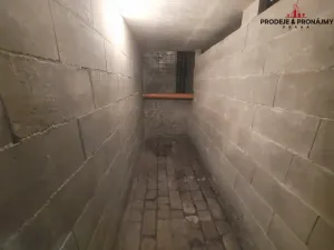 Pronájem - jiné, Praha - Holešovice, Tovární, 5 m2