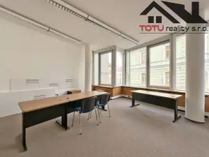 Pronájem kanceláře, Chrudim, Palackého třída, 71 m2