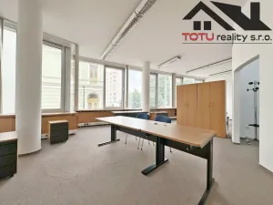Pronájem kanceláře, Chrudim, Palackého třída, 71 m2