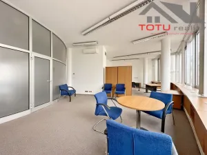Pronájem kanceláře, Chrudim, Palackého třída, 71 m2