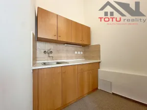Pronájem kanceláře, Chrudim, Palackého třída, 71 m2