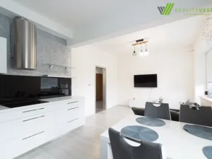 Pronájem bytu 2+kk, Hodonín, Skácelova, 58 m2