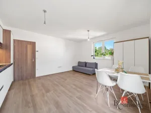 Prodej bytu 3+kk, Hronov, Husova, 71 m2