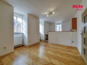 Pronájem bytu 1+kk, Cheb, Růžová, 27 m2