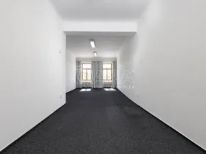 Pronájem kanceláře, Nový Jičín, Masarykovo nám., 40 m2
