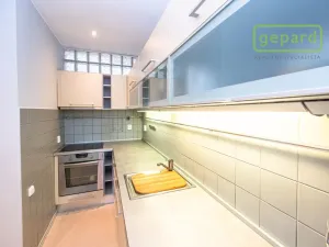 Pronájem bytu 2+kk, Praha, Za poštou, 75 m2