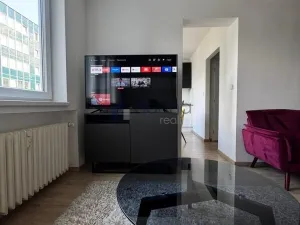 Pronájem bytu 1+1, Praha, Peroutkova, 34 m2