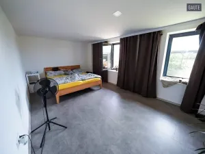 Prodej zemědělské usedlosti, Vlasatice, 5889 m2
