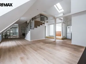 Prodej bytu 3+kk, Praha - Žižkov, Křišťanova, 144 m2