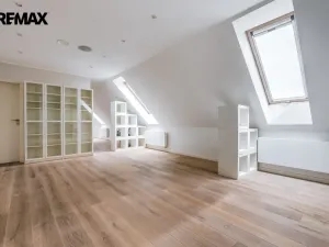 Prodej bytu 3+kk, Praha - Žižkov, Křišťanova, 144 m2