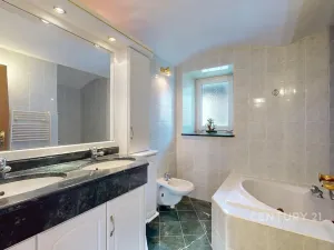 Prodej rodinného domu, Loket, 261 m2