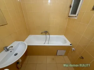 Pronájem bytu 3+1, Praha - Holešovice, U elektrárny, 70 m2