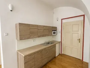 Pronájem kanceláře, Praha - Malá Strana, Karmelitská, 62 m2
