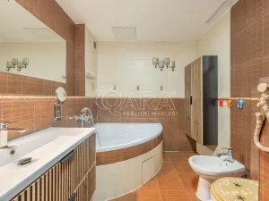Prodej bytu 4+kk, Praha - Karlín, Sokolovská, 88 m2