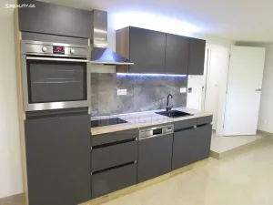 Prodej komerční nemovitosti, Praha - Kobylisy, Javorová, 49 m2