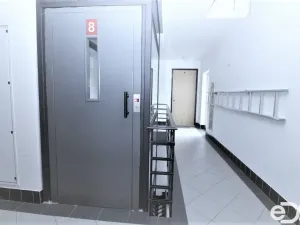 Pronájem bytu 1+kk, Praha - Holešovice, Osadní, 33 m2