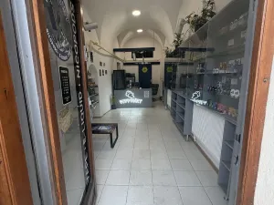 Pronájem obchodního prostoru, Třebíč, Karlovo nám., 25 m2