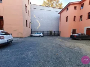 Pronájem garážového stání, Olomouc, Uhelná, 15 m2