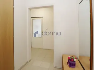 Pronájem bytu 2+kk, Praha, Ciolkovského, 41 m2