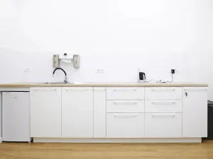 Pronájem ordinace, Praha - Holešovice, Jankovcova, 99 m2