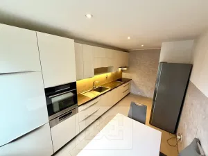 Prodej bytu 3+1, Praha - Modřany, Levského, 78 m2