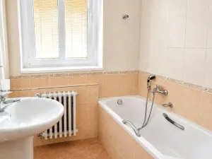 Pronájem bytu 3+kk, Praha - Písnice, Putimská, 93 m2