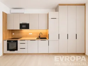 Pronájem bytu 2+kk, Břeclav, Národních hrdinů, 56 m2