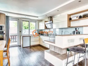 Prodej rodinného domu, Hovorany, 220 m2