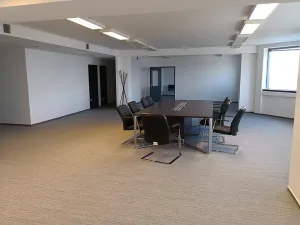 Pronájem kanceláře, Praha - Ruzyně, Aviatická, 1000 m2