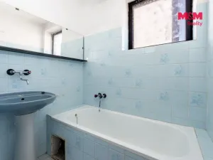 Prodej rodinného domu, Chvaletice, Budovatelů, 180 m2
