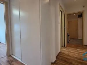 Prodej bytu 3+1, Praha - Troja, Hnězdenská, 68 m2