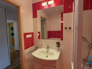 Prodej bytu 3+1, Praha - Troja, Hnězdenská, 68 m2