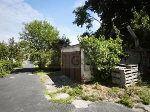 Prodej rodinného domu, Jenišov, 700 m2
