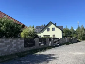 Prodej pozemku pro bydlení, Hradešín, 812 m2
