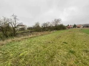 Dražba pozemku, Opolany, 1293 m2